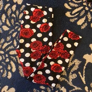 Lularoe - TC leggings polka dot and roses print